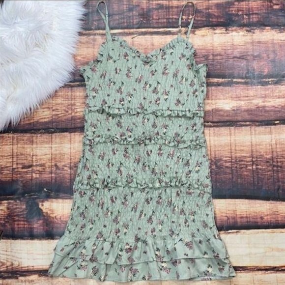 Dresses & Skirts - Sage Green Floral Banded Summer Sun Dress